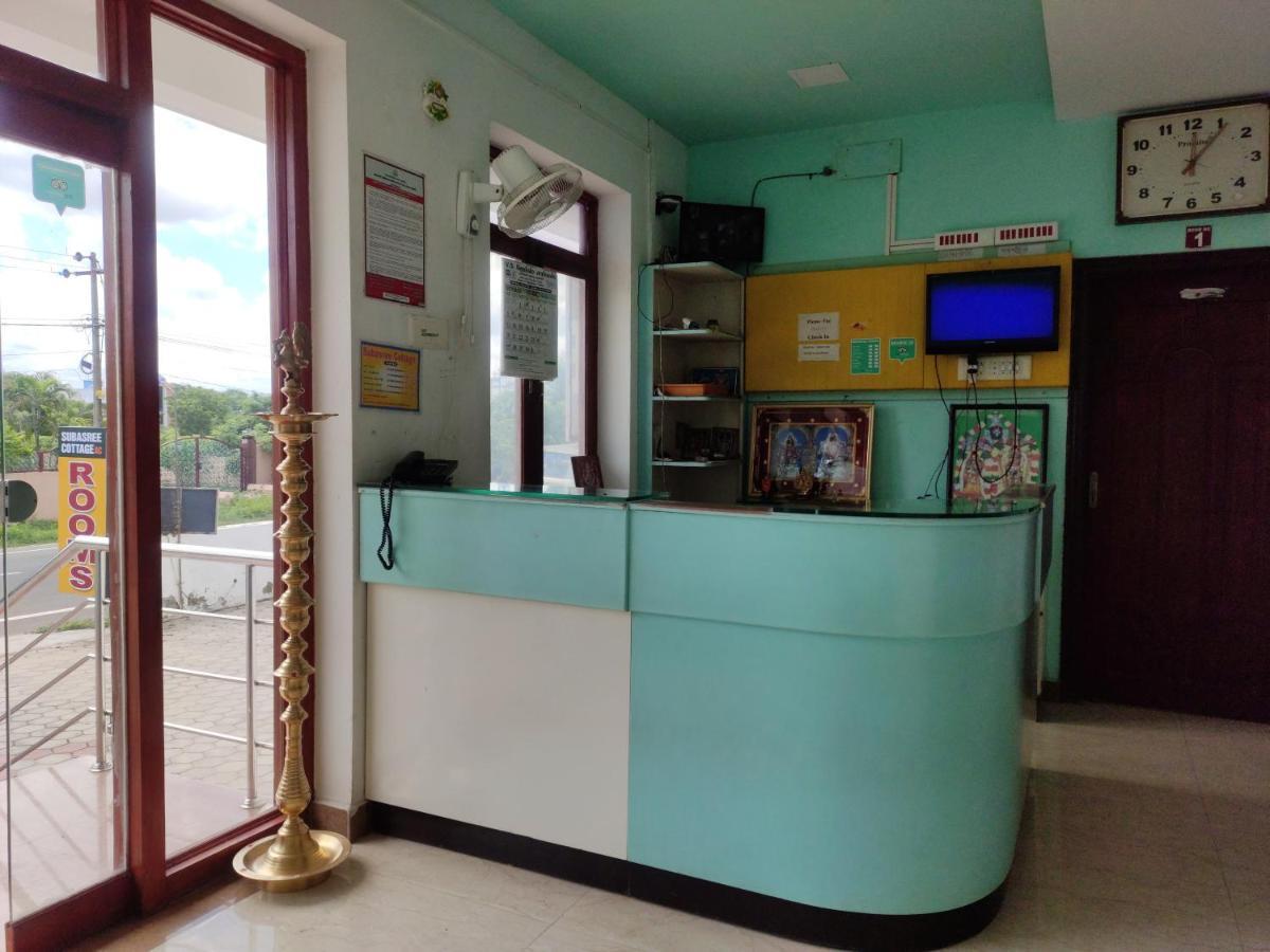 Subasree Cottage Tirunallar Luaran gambar