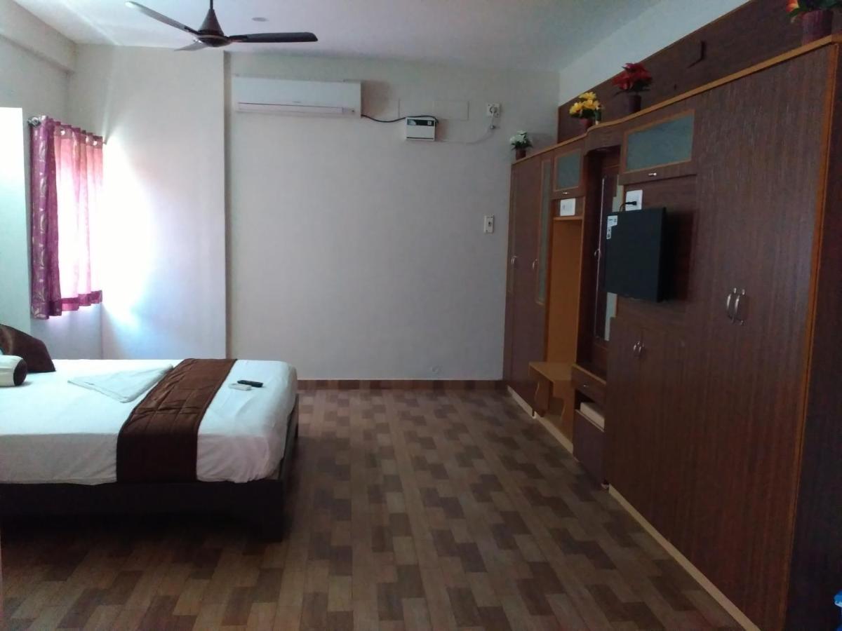 Subasree Cottage Tirunallar Luaran gambar